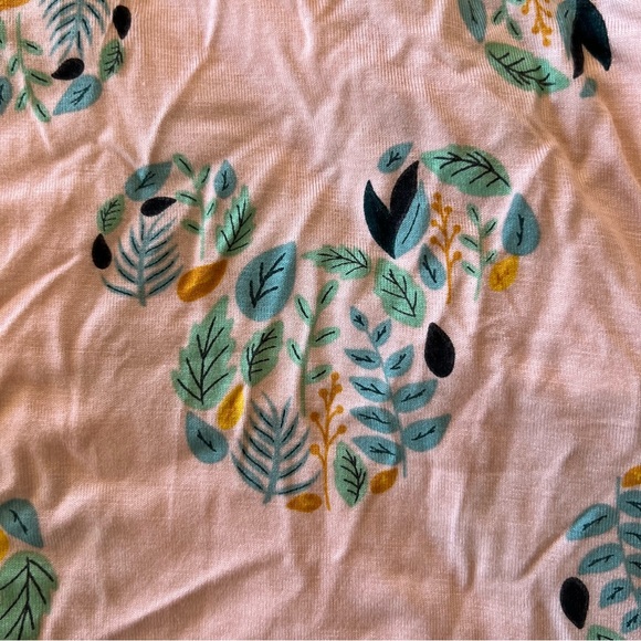 🆕 NWT Disney two piece pale pink floral Mickey Mouse capri pajamas set 2XL - Picture 2 of 5